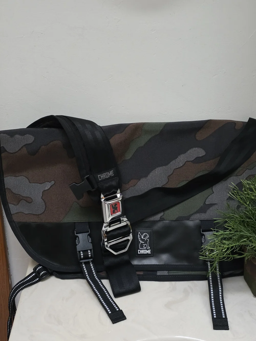 Chrome Camo 24L Messenger Laptop Bag in Camo, NWOT, Limited Edition Series!